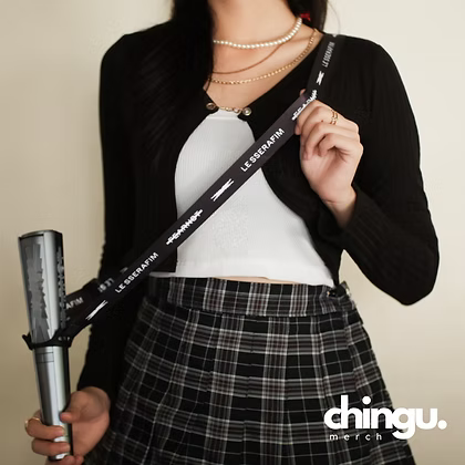 LE SSERAFIM - Light Stick Strap